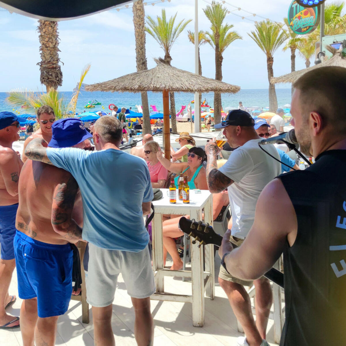 Planes para despedidas de soltero en Benidorm: La ruta perfecta con Tiki Group